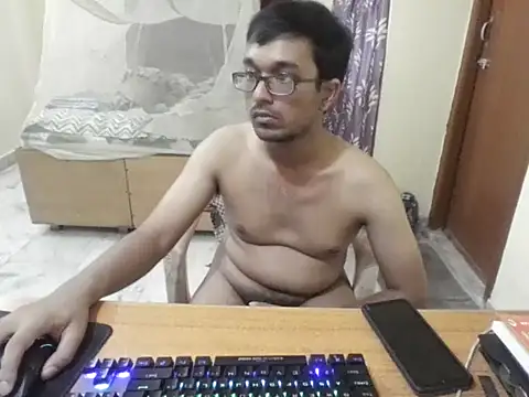 Snapshot of THE_NAKED_BOY chatting on 05/23/26, 06:29 THE NAKED BOY online show from 05/23/26, 06:29