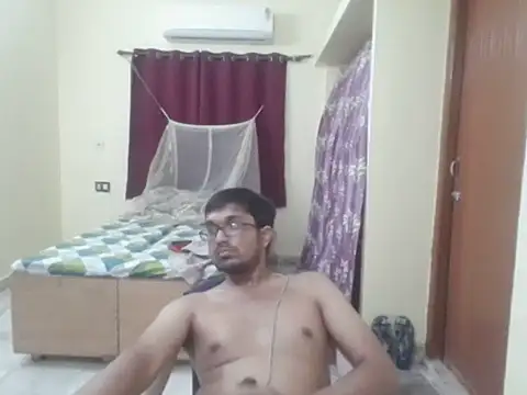 Snapshot of THE_NAKED_BOY chatting on 06/01/26, 01:46 THE NAKED BOY online show from 06/01/26, 01:46