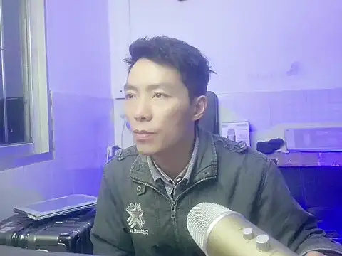 xhqds online show from 02/12/25, 11:18