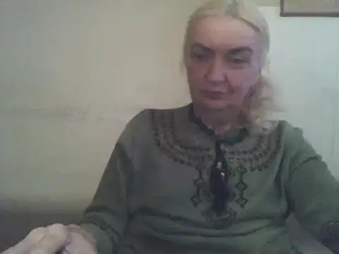 Snapshot of Meri798 chatting on 05/17/26, 04:58 Meri798 online show from 05/17/26, 04:58