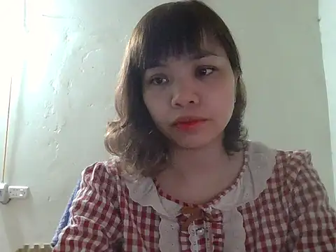 Angela-Eira online show from 12/16/25, 10:04