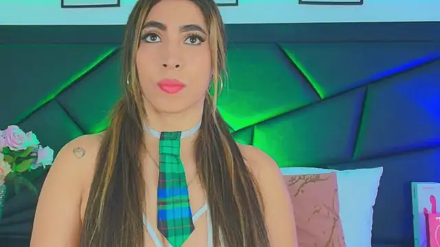 SophieCarther online show from 11/18/25, 11:14