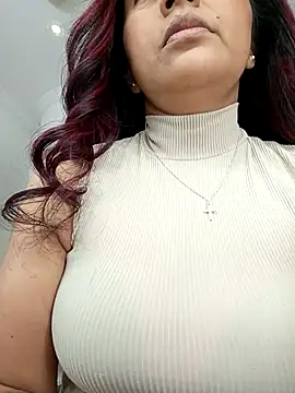 MonicaMoret online show from 03/22/25, 12:04