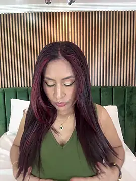 MonicaMoret online show from 04/18/26, 12:20