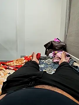 Snapshot of 143n143143 chatting on 11/16/25, 06:46 143n143143 online show from 11/16/25, 06:46