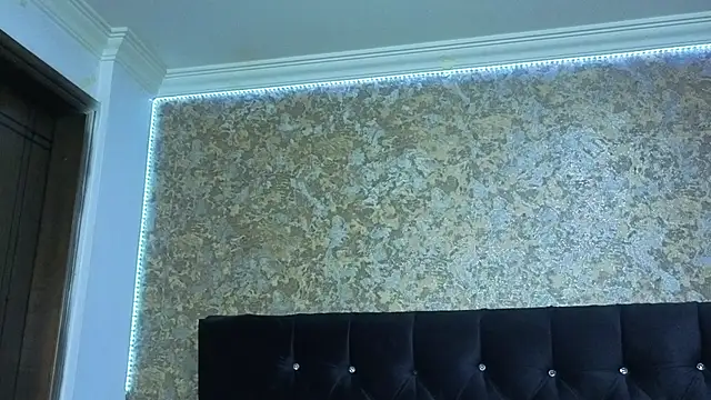 stella xue online show from 12/17/25, 08:48