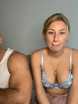 Snapshot of belle98 chatting on 12/14/24, 12:12 belle98 online show from 12/14/24, 12:12