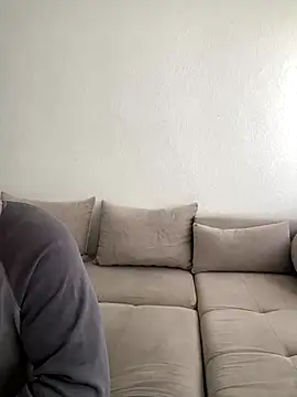 Snapshot of belle98 chatting on 10/03/25, 10:34 belle98 online show from 10/03/25, 10:34