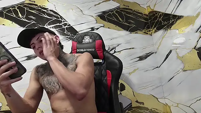 Kevin22 222 online show from 01/02/25, 05:24