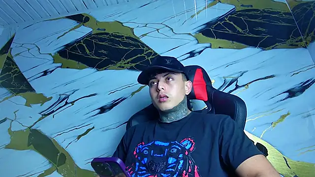 Kevin22 222 online show from 01/26/25, 02:24