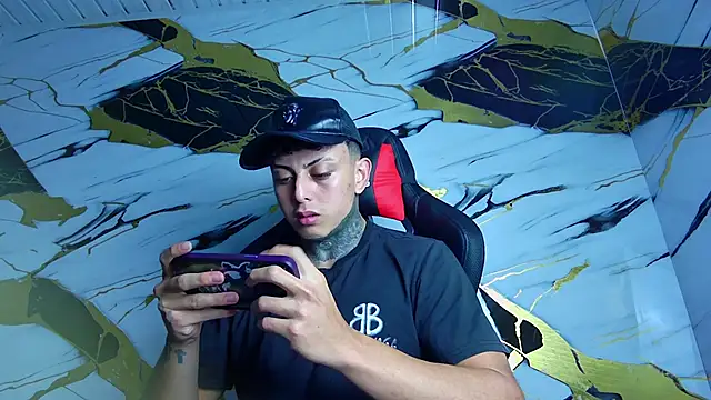 Kevin22 222 online show from 01/31/25, 05:09