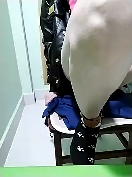 Luxcute286 online show from 02/17/25, 01:10