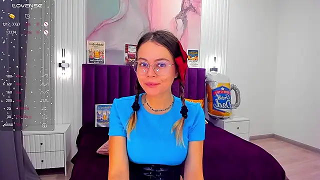 Kelly Cuutie online show from 09/20/25, 12:11