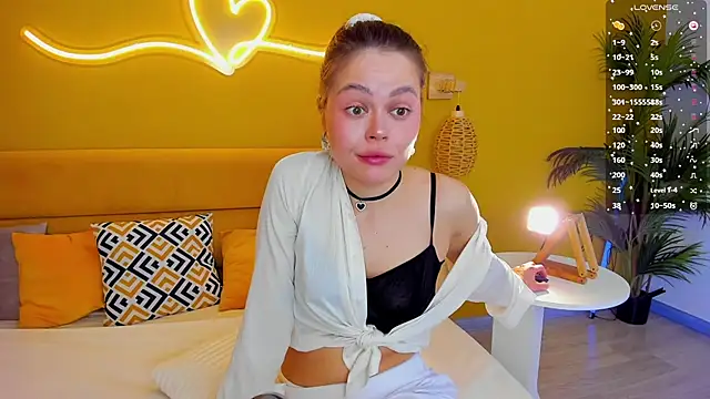 Kelly Cuutie online show from 03/13/26, 01:34