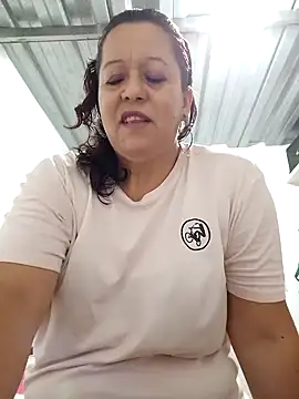 Snapshot of Fulopp15 chatting on 01/01/25, 01:58 Fulopp15 online show from 01/01/25, 01:58