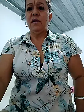 Snapshot of Fulopp15 chatting on 03/17/25, 01:08 Fulopp15 online show from 03/17/25, 01:08