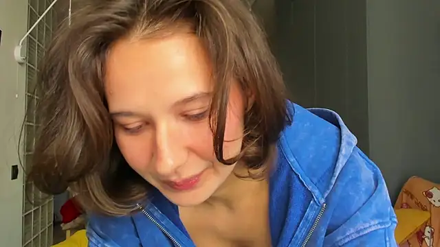 Lilith lutherlow online show from 11/22/25, 12:04