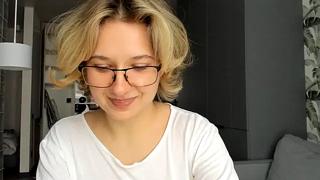 Lilith lutherlow online show from 01/07/26, 01:24