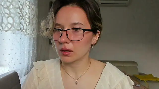 Snapshot of Lilith_lutherlow chatting on 07/23/26, 01:53 Lilith lutherlow online show from 07/23/26, 01:53