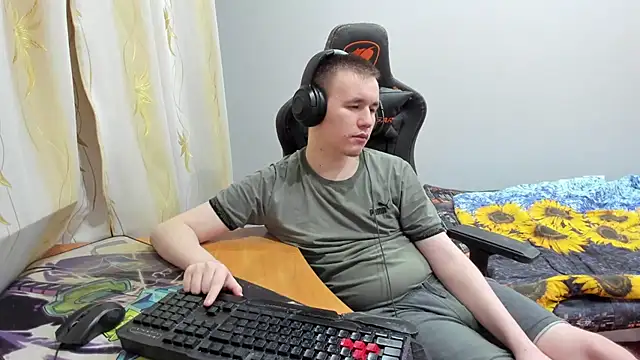 iliaskrislove online show from 10/22/25, 10:20