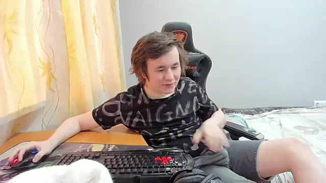 iliaskrislove online show from 04/14/26, 02:34