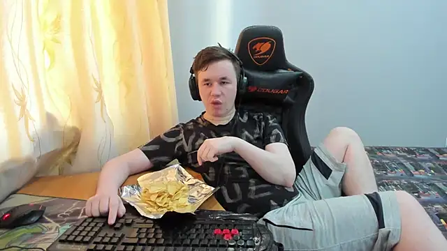 iliaskrislove online show from 05/19/26, 04:30