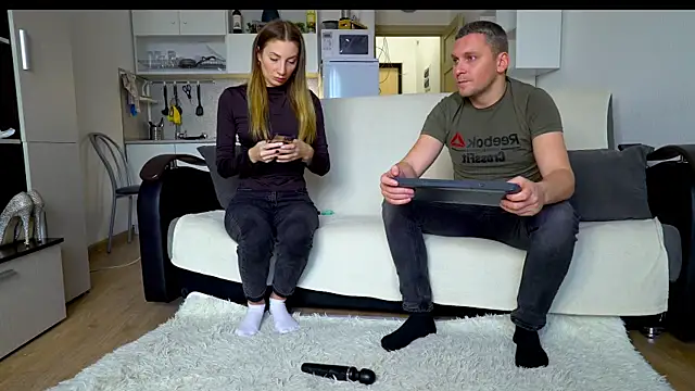 littlesweettifany online show from 10/28/25, 11:03