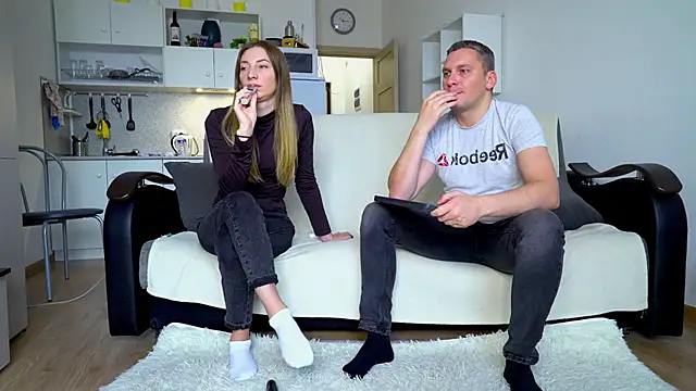 littlesweettifany online show from 10/29/25, 10:50