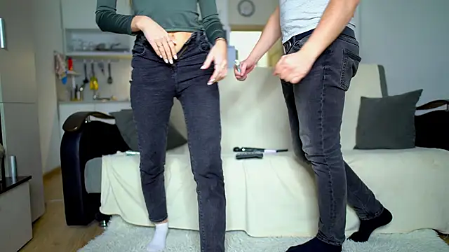 littlesweettifany online show from 11/27/25, 12:29