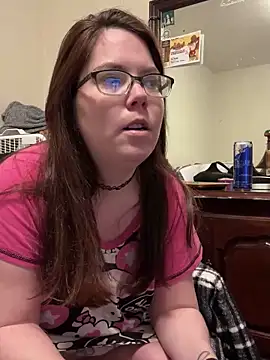 Snapshot of FreakNastyLacie chatting on 02/05/25, 07:42 FreakNastyLacie online show from 02/05/25, 07:42