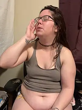 Snapshot of FreakNastyLacie chatting on 03/17/25, 02:19 FreakNastyLacie online show from 03/17/25, 02:19