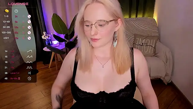 Aemilia  online show from 02/16/25, 12:10