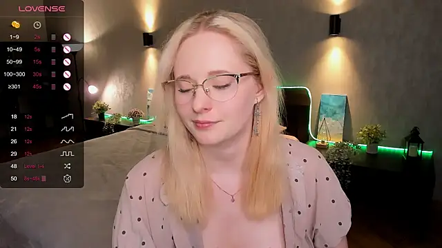 Aemilia  online show from 03/08/25, 01:57