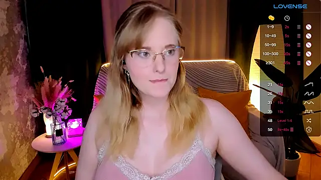 Aemilia  online show from 02/11/26, 08:52