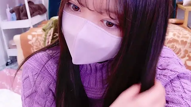 Snapshot of yuki-chi chatting on 12/26/24, 01:32 yuki-chi online show from 12/26/24, 01:32