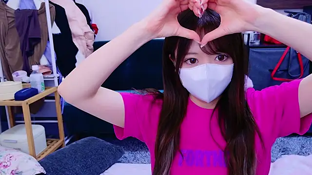 Snapshot of yuki-chi chatting on 02/14/25, 04:41 yuki-chi online show from 02/14/25, 04:41