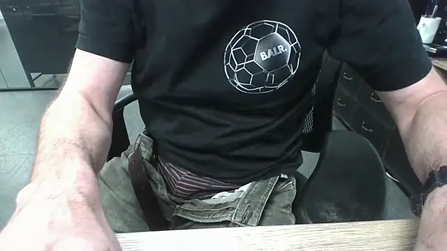 Michealtje85 online show from 12/01/25, 04:12