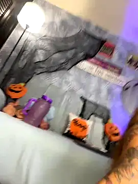 antonelaswete02 online show from 10/27/25, 11:41