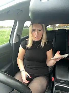 Rebeccaxxx online show from 11/05/25, 02:17