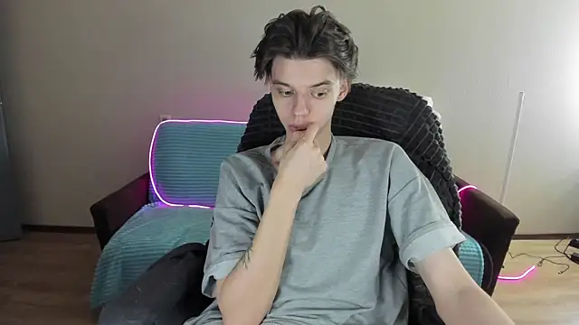 Liam sexy1 online show from 12/30/24, 07:48