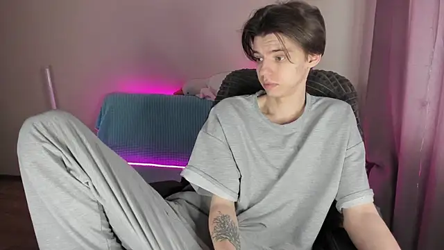 Liam sexy1 online show from 02/28/25, 07:58