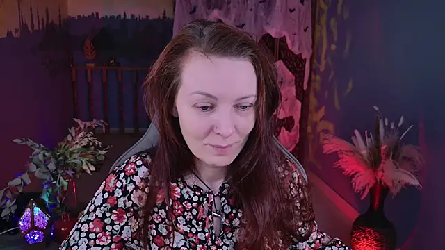 Snapshot of VandaRossi chatting on 10/28/25, 05:33 VandaRossi online show from 10/28/25, 05:33