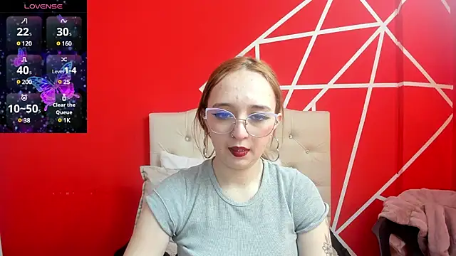 Liaroberts1 online show from 12/23/24, 12:08