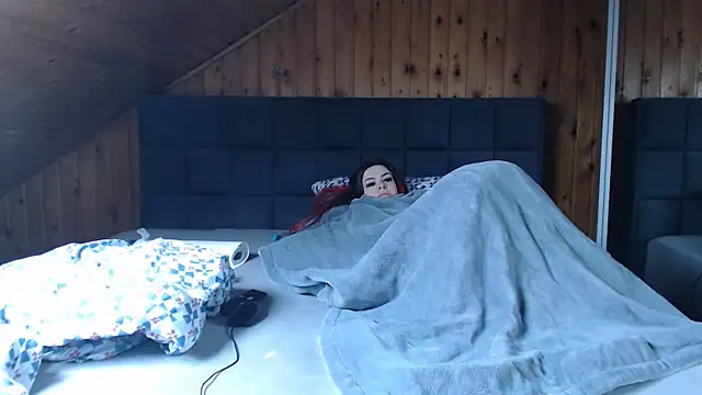 BoeseMoni1998 online show from 02/13/25, 01:26