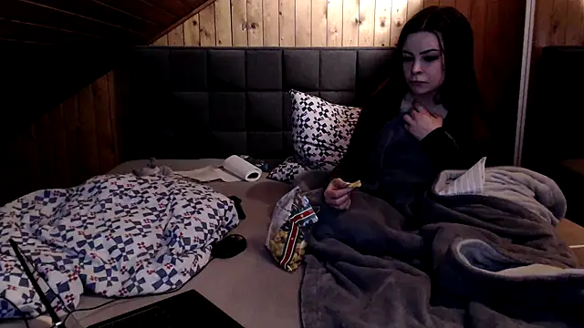 BoeseMoni1998 online show from 02/16/25, 07:38