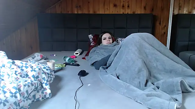 BoeseMoni1998 online show from 02/20/25, 08:06