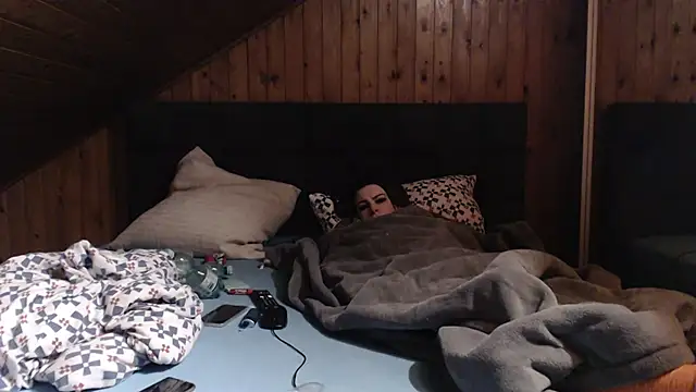 BoeseMoni1998 online show from 03/02/25, 09:22