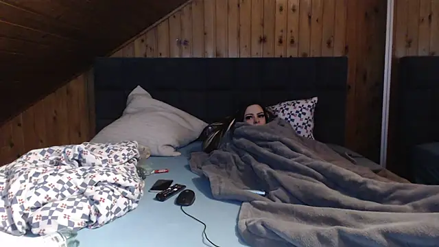 BoeseMoni1998 online show from 03/05/25, 08:21