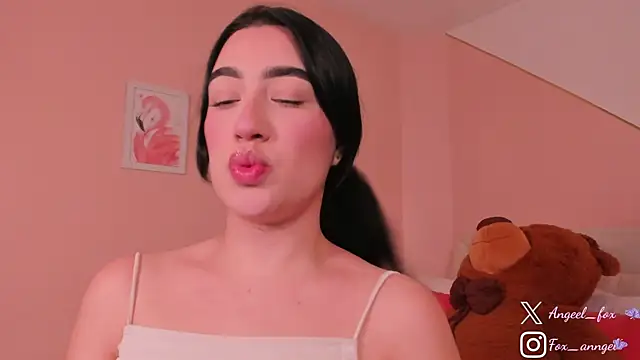 angeel fox online show from 09/25/25, 03:54