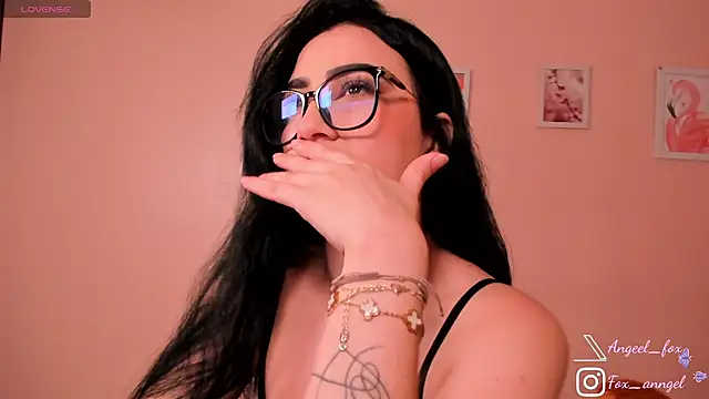 Snapshot of angeel_fox chatting on 03/04/26, 04:07 angeel fox online show from 03/04/26, 04:07